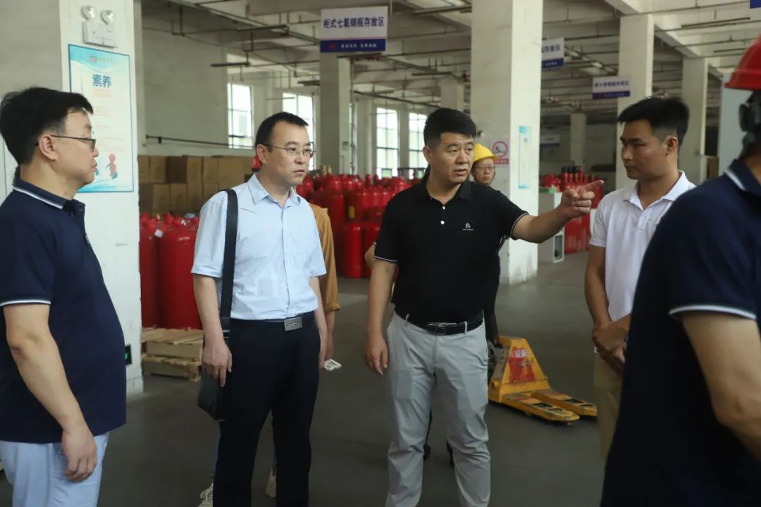 江西科技師范大學(xué)科研處處長(zhǎng)段學(xué)明等領(lǐng)導(dǎo)蒞臨江西寶安調(diào)研指導(dǎo)工作！